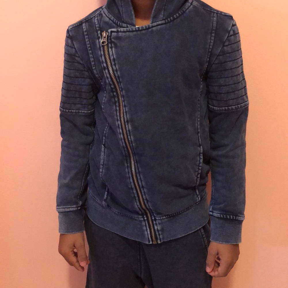Boy’s H&M trendy joggers set